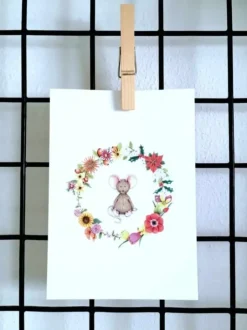 Anillustration Ansichtkaart Muisje  in bloemenkrans