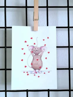 Anillustration Ansichtkaart Muisje gooit hartjes in de lucht