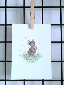 Anillustration Ansichtkaart Muisje in bloemenveld