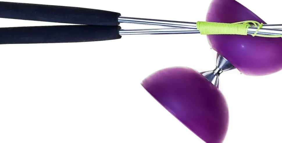 Eureka Acrobat Rubber Diabolo Paars met Alu Handstokken