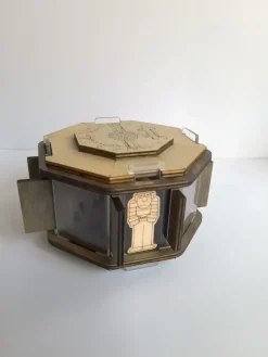 Eureka Secret Escape Box Jailbreak ****