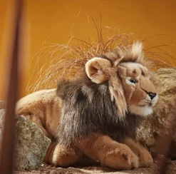 Living Nature Knuffel Leeuw Liggend 45 cm