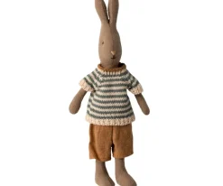 Maileg Knuffel Rabbit Size 1 Bruin met Shirt en Short 25cm