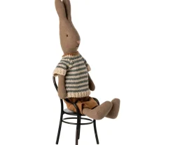 Maileg Knuffel Rabbit Size 1 Bruin met Shirt en Short 25cm