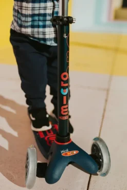 Micro Step Mini Micro Step Deluxe LED Marineblauw