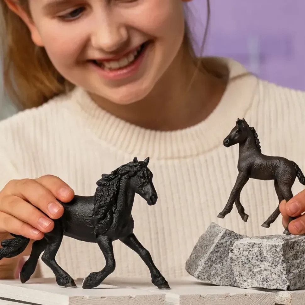 Schleich Fries Veulen